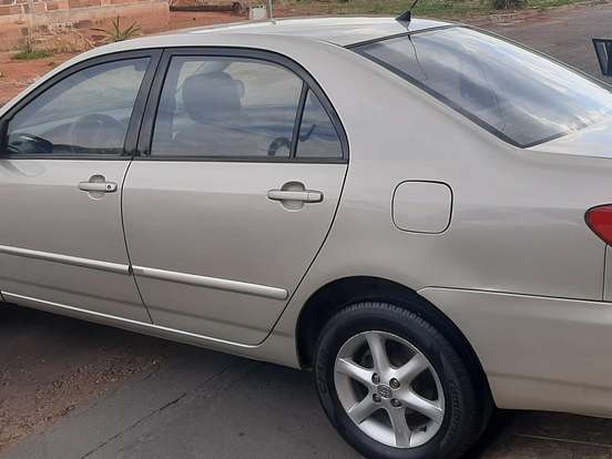 TOYOTA-COROLLA-1.8 XEI 16V GASOLINA 4P AUTOMÁTICO TOYOTA-COROLLA-2004