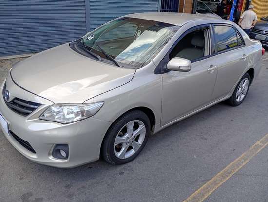 TOYOTA-COROLLA-2014