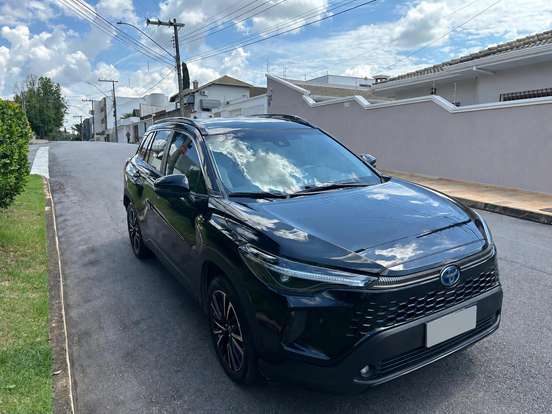 TOYOTA-COROLLA CROSS-2024