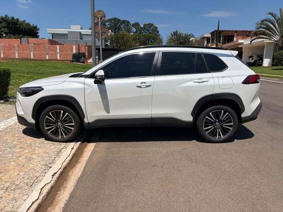 TOYOTA-COROLLA CROSS-2024