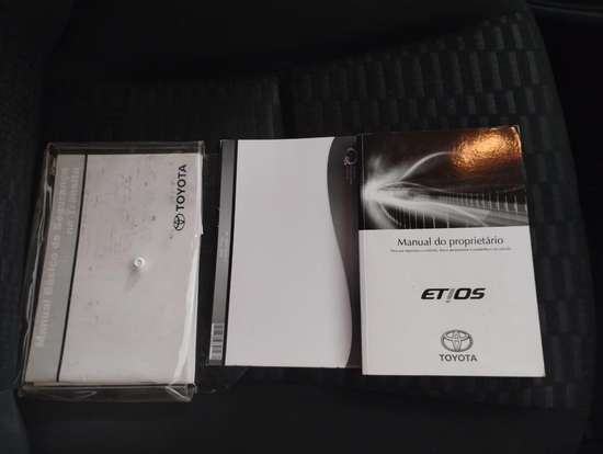 TOYOTA-ETIOS-2015