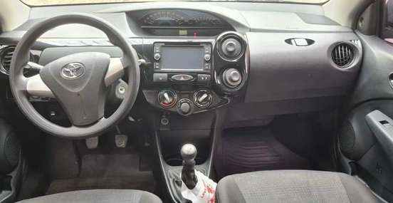 TOYOTA-ETIOS-1.3 X 16V FLEX 4P MANUAL TOYOTA-ETIOS-2014