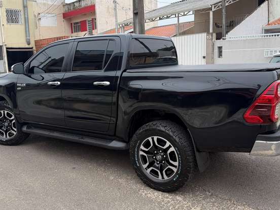 TOYOTA-HILUX-2.7 SRV 4X2 CD 16V FLEX 4P AUTOMÁTICO TOYOTA-HILUX-2017