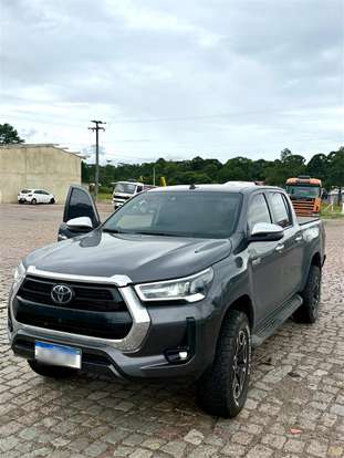 TOYOTA-HILUX-2022
