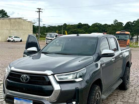 TOYOTA-HILUX-2.8 D-4D TURBO DIESEL CD SRX 4X4 AUTOMÁTICO TOYOTA-HILUX-2022