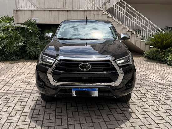 TOYOTA-HILUX-2.8 D-4D TURBO DIESEL CD SRX 4X4 AUTOMÁTICO TOYOTA-HILUX-2022