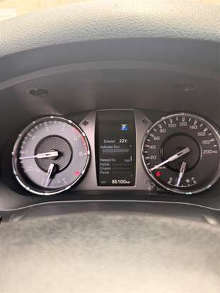 TOYOTA-HILUX-2022