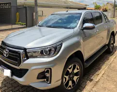 TOYOTA HILUX 2.8 SRX 4X4 CD 16V DIESEL 4P AUTOMÁTICO TOYOTA HILUX 2.8 SRX 4X4 CD 16V DIESEL 4P AUTOMÁTICO