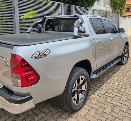 TOYOTA-HILUX-2019