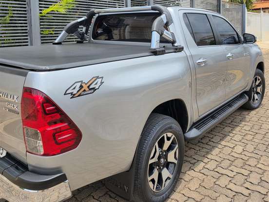 TOYOTA-HILUX-2.8 SRX 4X4 CD 16V DIESEL 4P AUTOMÁTICO TOYOTA-HILUX-2019