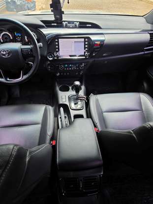 TOYOTA-HILUX-2019