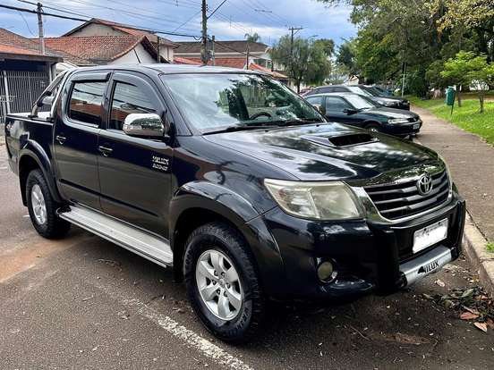 TOYOTA-HILUX-3.0 SRV 4X4 CD 16V TURBO INTERCOOLER DIESEL 4P AUTOMÁTICO TOYOTA-HILUX-2011