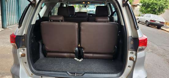 TOYOTA-HILUX SW4-2017
