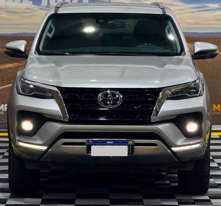 TOYOTA-HILUX SW4-2022