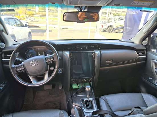 TOYOTA-HILUX SW4-2.8 D-4D TURBO DIESEL SRX 7L 4X4 AUTOMÁTICO TOYOTA-HILUX SW4-2021