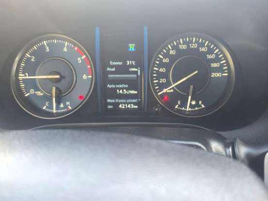 TOYOTA-HILUX SW4-2.8 D-4D TURBO DIESEL SRX PLATINUM 4X4 AUTOMÁTICO TOYOTA-HILUX SW4-2024