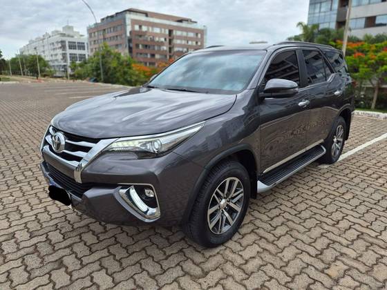 TOYOTA HILUX SW4 2.8 SRX 4X4 16V TURBO INTERCOOLER DIESEL 4P AUTOMÁTICO