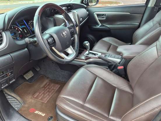 TOYOTA-HILUX SW4-2019