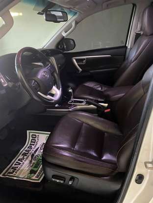 TOYOTA-HILUX SW4-2017