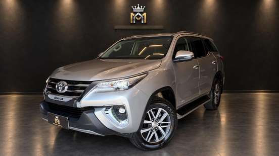 TOYOTA-HILUX SW4-2020