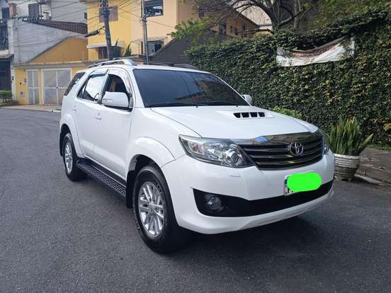 TOYOTA-HILUX SW4-3.0 SRV 4X4 7 LUGARES 16V TURBO INTERCOOLER DIESEL 4P AUTOMÁTICO TOYOTA-HILUX SW4-2015