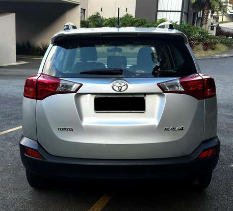 TOYOTA-RAV4-2014
