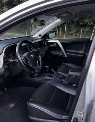 TOYOTA-RAV4-2014