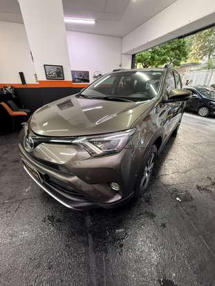 TOYOTA-RAV4-2018