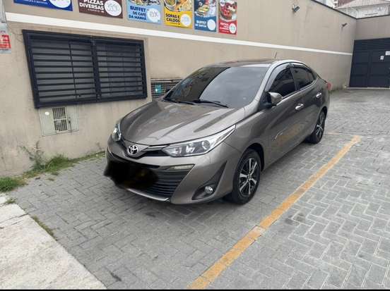 TOYOTA-YARIS-2018