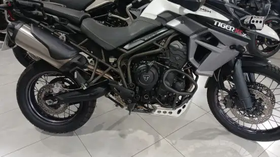 TRIUMPH-TIGER 800 XCX-2015