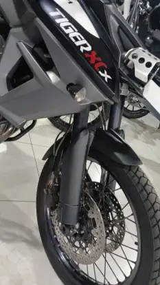 TRIUMPH-TIGER 800 XCX-2015