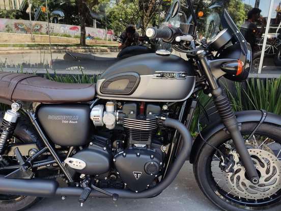 TRIUMPH-BONNEVILLE T120 BLACK 1200 TRIUMPH-BONNEVILLE T120 BLACK 1200-2021