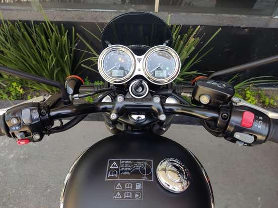 TRIUMPH-BONNEVILLE T120 BLACK 1200 TRIUMPH-BONNEVILLE T120 BLACK 1200-2021