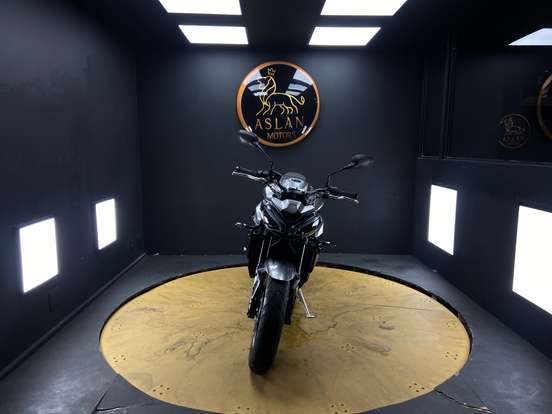 TRIUMPH-STREET TRIPLE 765 RS-2023