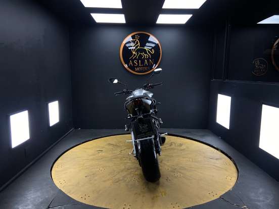 TRIUMPH-STREET TRIPLE 765 RS-2023