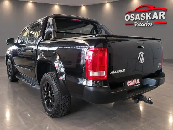 VOLKSWAGEN-AMAROK-2017