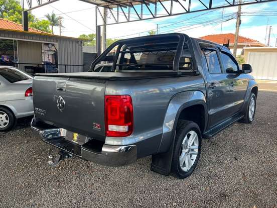 VOLKSWAGEN-AMAROK-2016