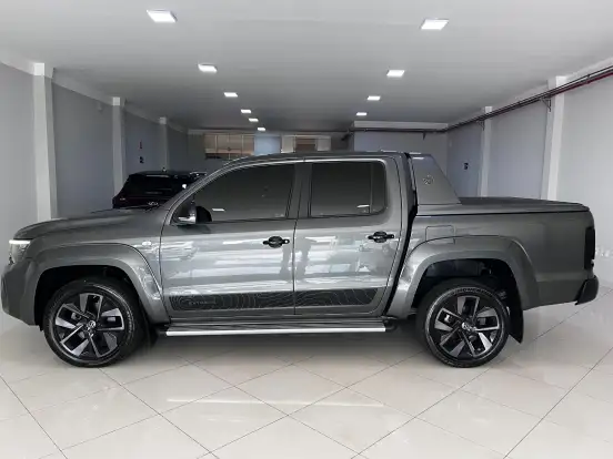 VOLKSWAGEN-AMAROK-2024