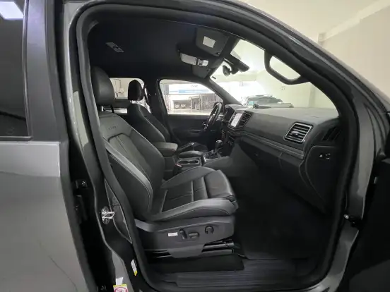 VOLKSWAGEN-AMAROK-2024