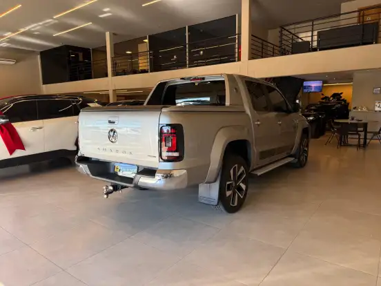 VOLKSWAGEN-AMAROK-2024