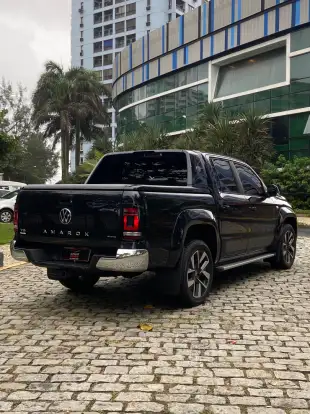 VOLKSWAGEN-AMAROK-2025