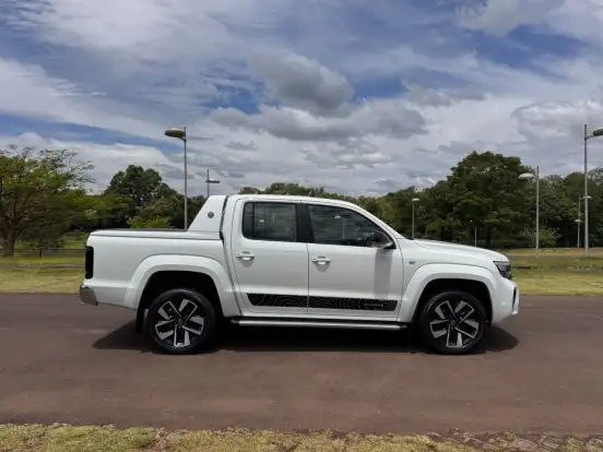 VOLKSWAGEN-AMAROK-2024