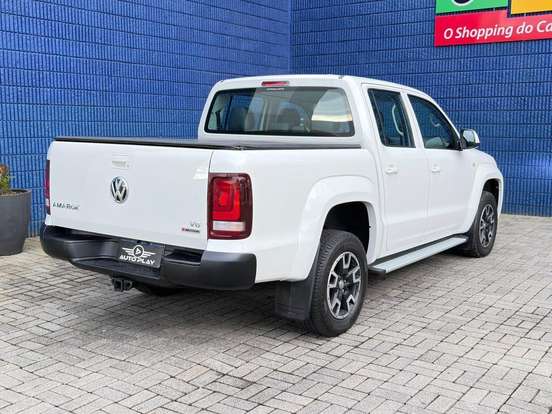 VOLKSWAGEN-AMAROK-2022