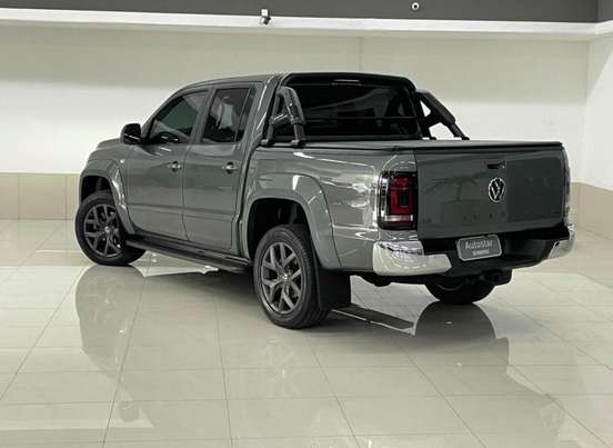 VOLKSWAGEN-AMAROK-2025