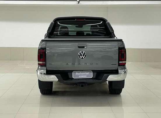 VOLKSWAGEN-AMAROK-2025