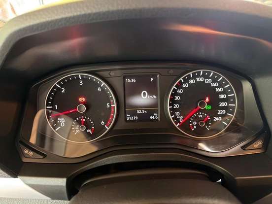 VOLKSWAGEN-AMAROK-2023