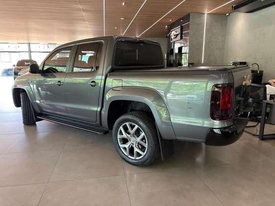 VOLKSWAGEN-AMAROK-2023