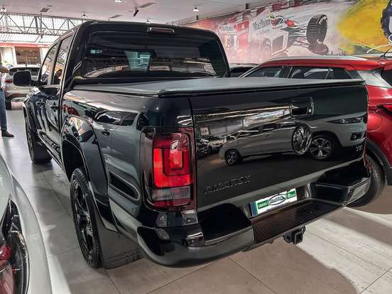 VOLKSWAGEN-AMAROK-2022