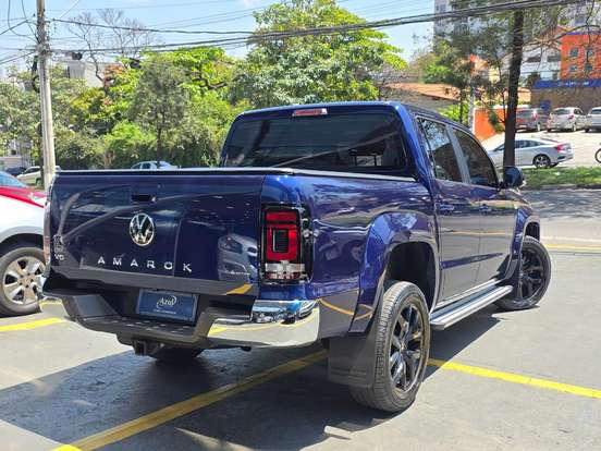 VOLKSWAGEN-AMAROK-2024