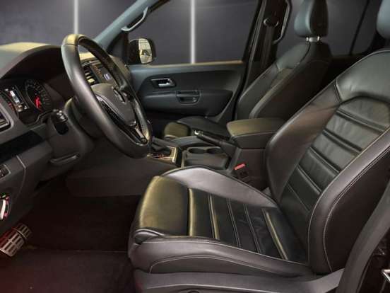 VOLKSWAGEN-AMAROK-2023